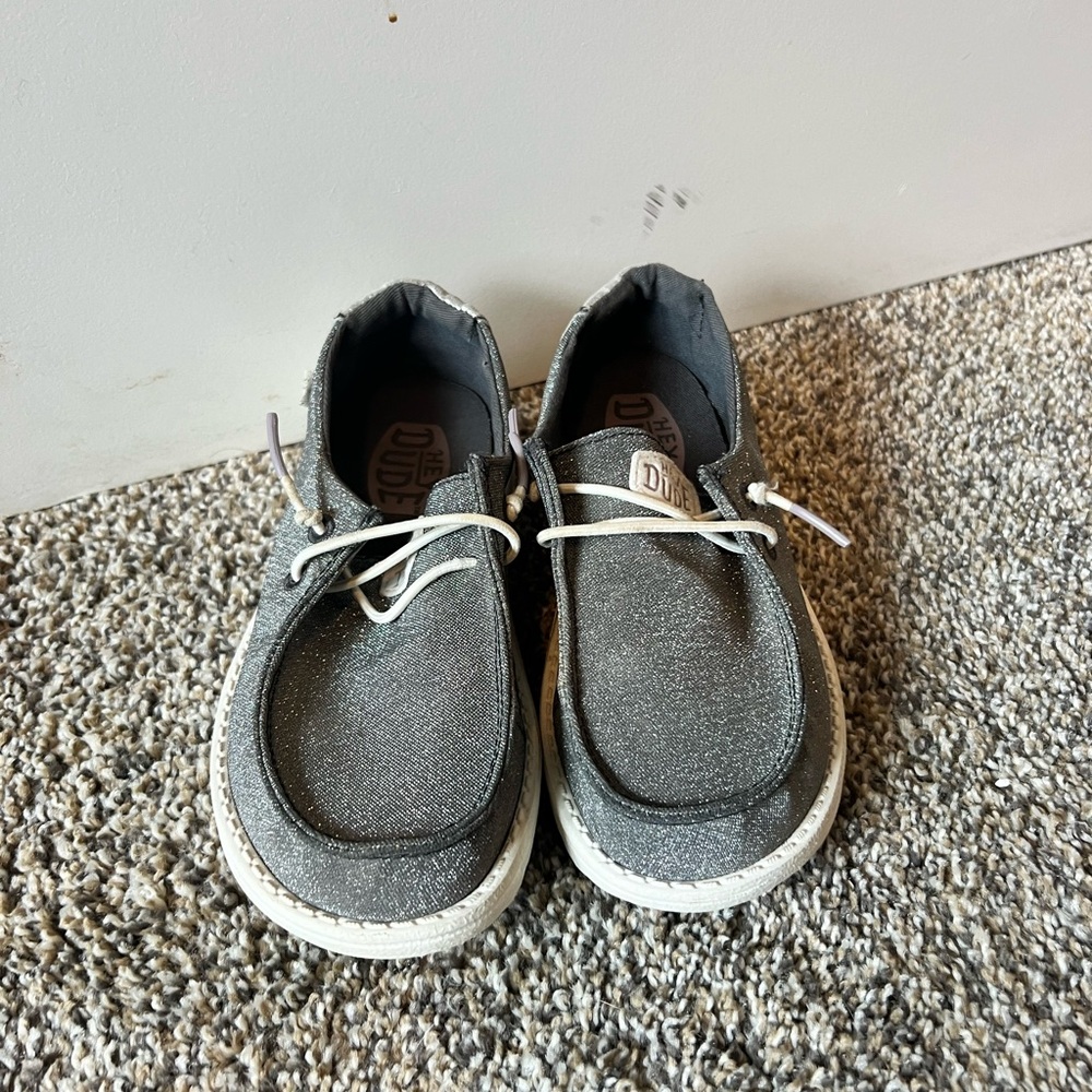 Sparkle hey dudes in new condition